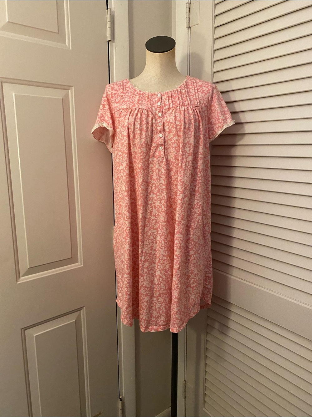 “Aria Collection “ Pink w/ botanical print Night Gown- Size Large